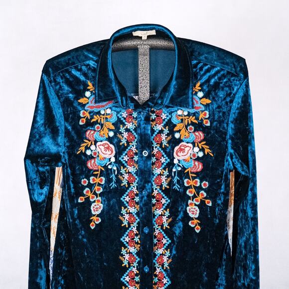 Women's Velvety Velour Embroidered Tunic Top MEDIUM Teal Floral Boho Artsy Fairy - Picture 2 of 6